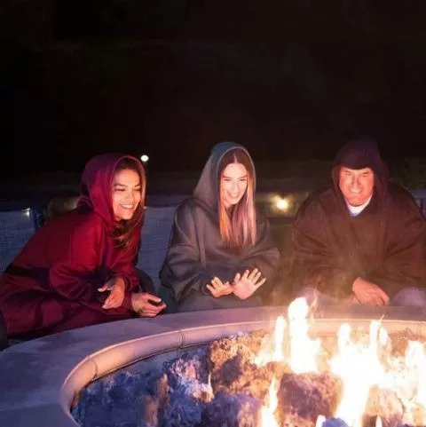 BLANKY – Deka s kapuljačom slider